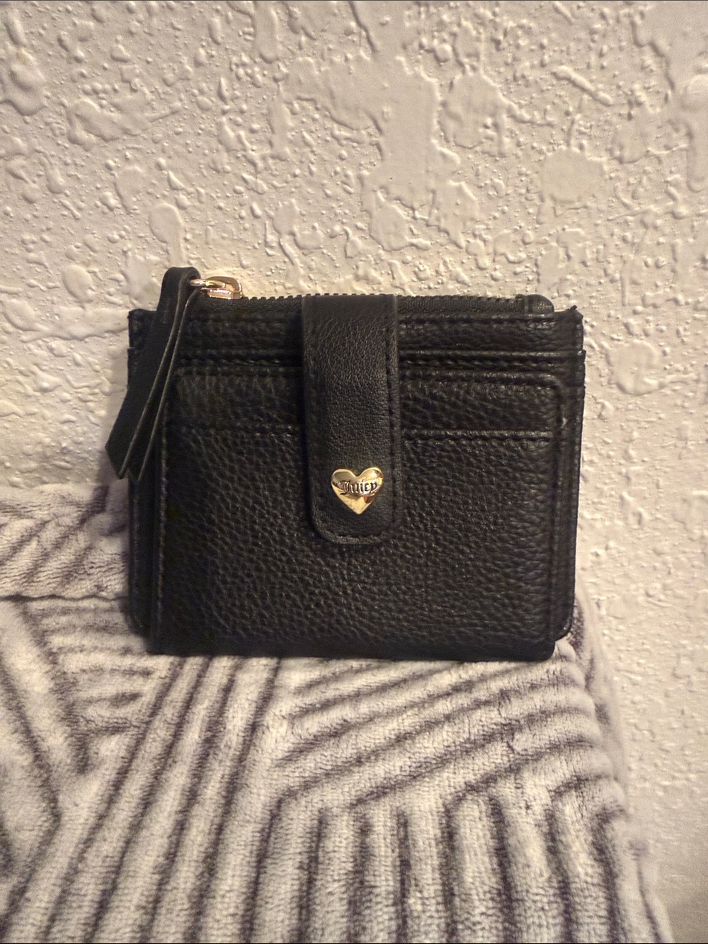 Juicy Couture Black Pebbled Leather Card Wallet with Gold Heart Logo
